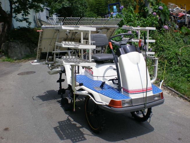 イセキ 田植機 写真