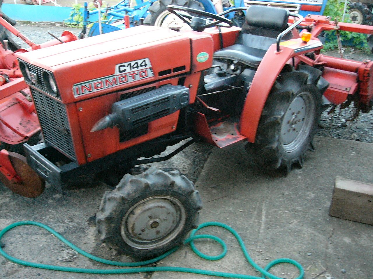 ヒノモト トラクター 写真