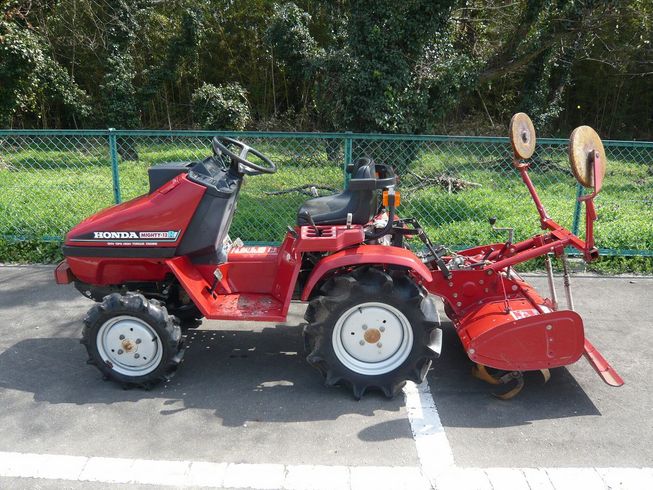 トラクター ＭＩＧＨＴＹ13Ｒ 写真２