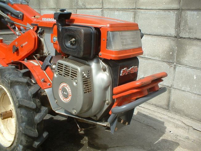 ヤンマー 耕運機 写真