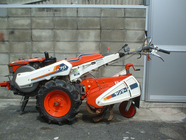 ヤンマー 耕運機 写真