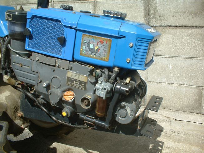 イセキ 耕運機 写真