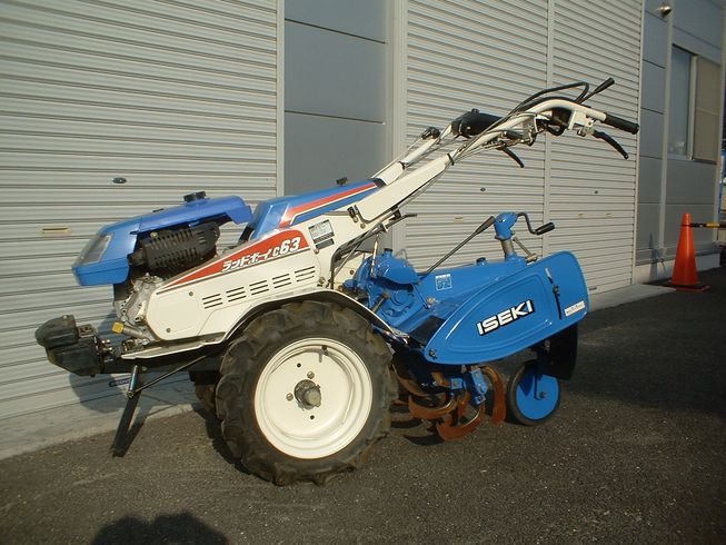 イセキ 耕運機 写真