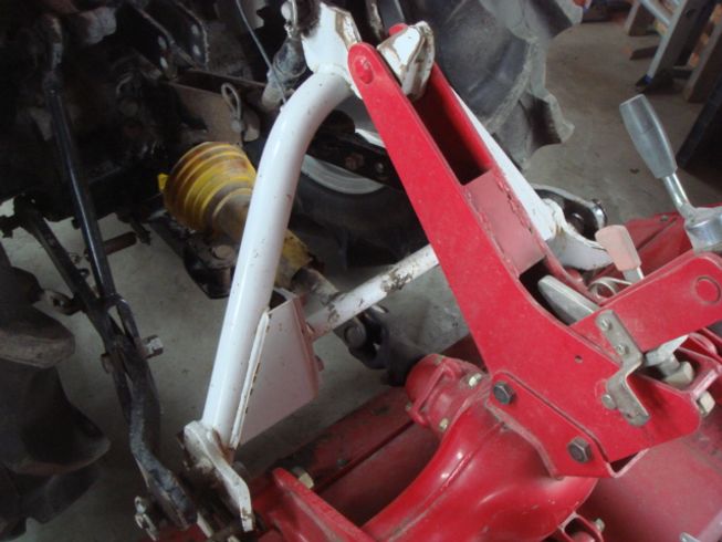 トラクター D215F 写真４