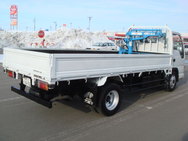 イスズエルフ250 2t低床トラック　ロング 写真