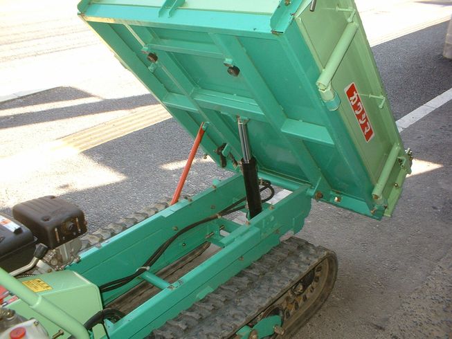 運搬機 ECZ 210D 油圧ダンプ 写真３