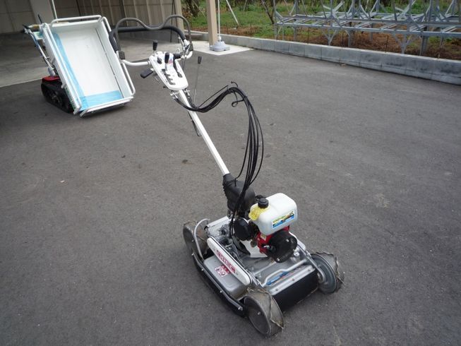 オーレック 草刈機 写真