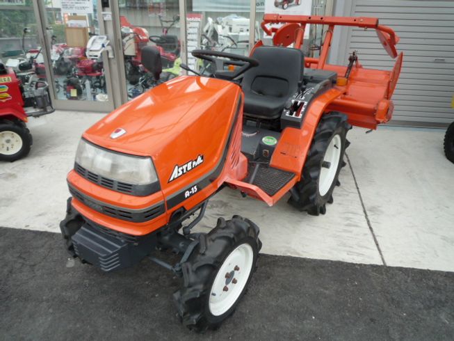 クボタ トラクター 写真