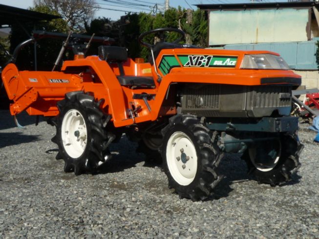 トラクター ＸＢ－１ 写真２