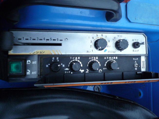 トラクター ＴＵ１７５Ｆ 写真６