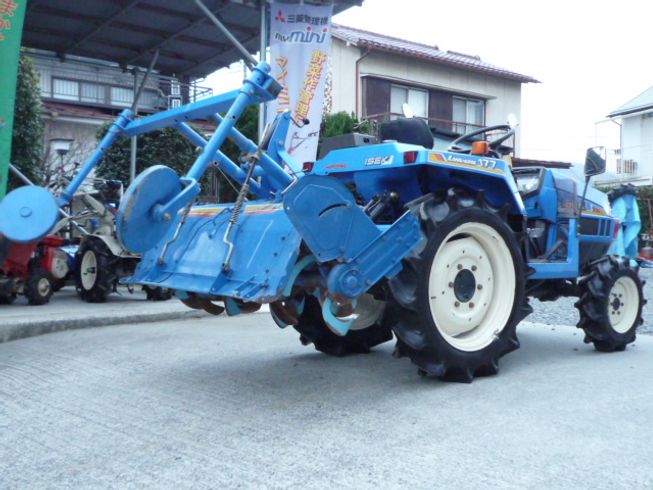 トラクター ＴＵ１７５Ｆ 写真３