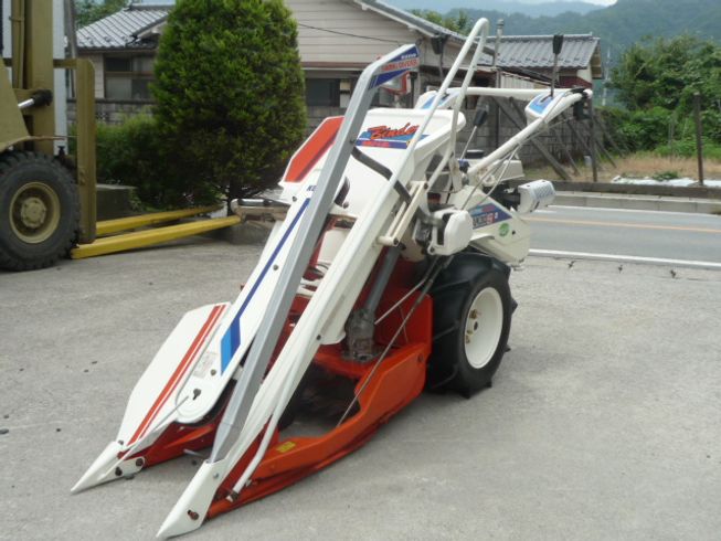 クボタ バインダー 写真