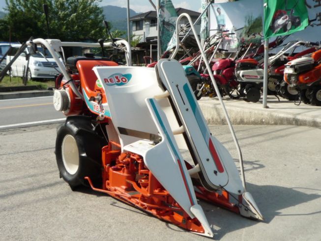 クボタ バインダー 写真