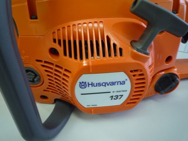 チェーンソー 137 写真２