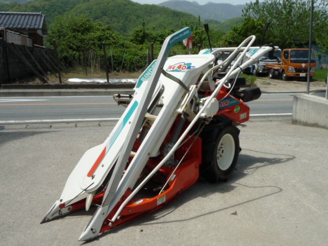 クボタ バインダー 写真