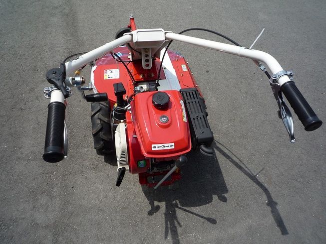 自走草刈機 AM-61A 写真３