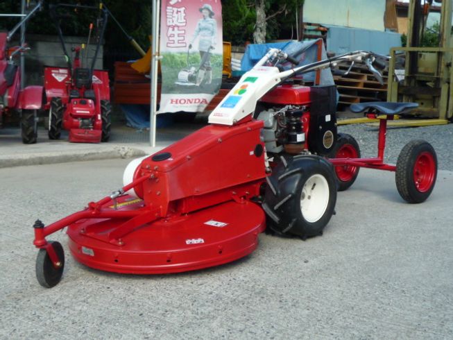 草刈機 ＡＭ８０ＳＰ 写真２