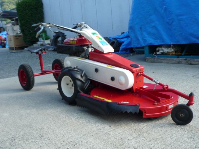 オーレック 草刈機 写真