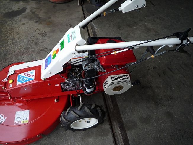 自走草刈機 AM-71B 写真３