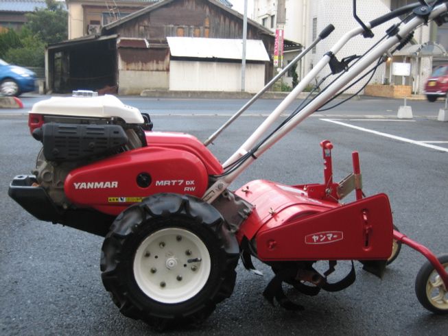 ヤンマー 耕運機 写真