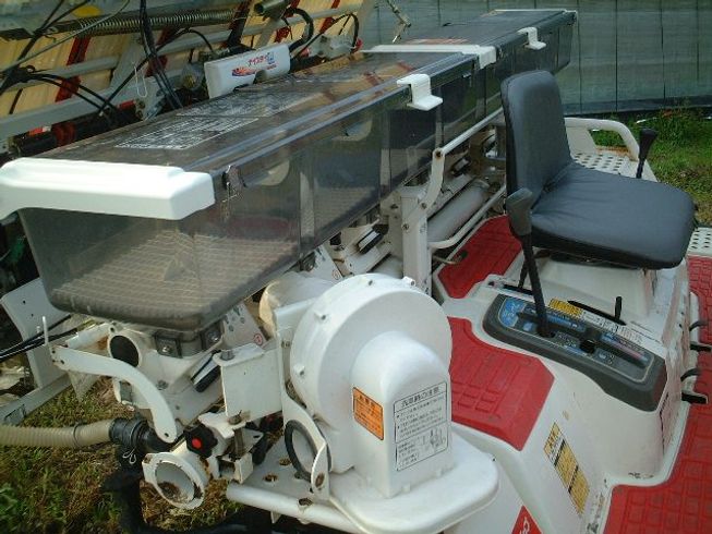 田植機 RR8PWUF 写真５