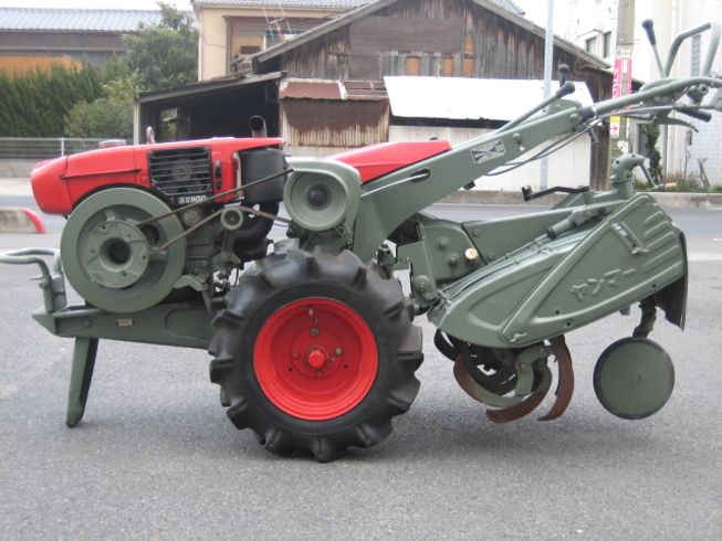 ヤンマー 耕運機 写真
