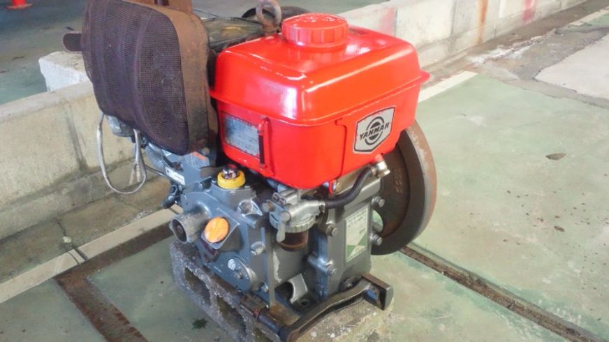 ヤンマー 発動機 写真