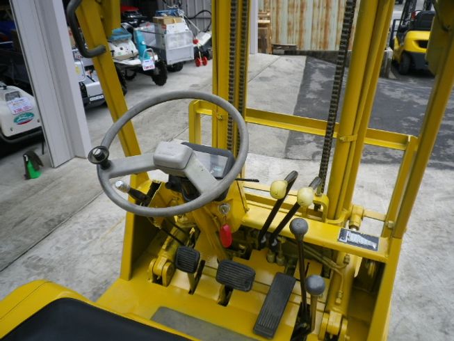 フォークリフト FG15 写真４