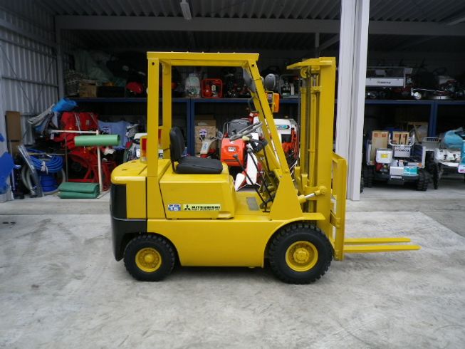 フォークリフト FG15 写真３