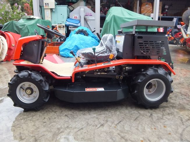 乗用モア CM211 写真２