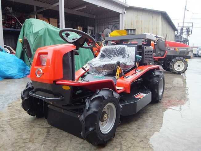 筑水キャニコム 乗用モア 写真