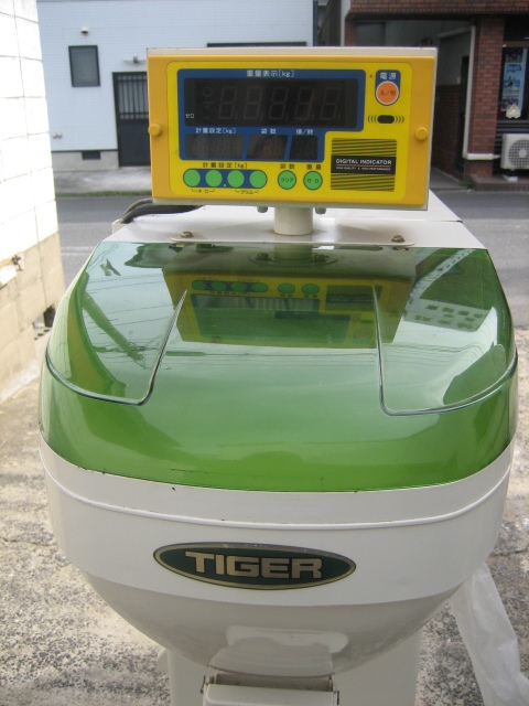 タイガーカワシマ 自動選別計量機 写真