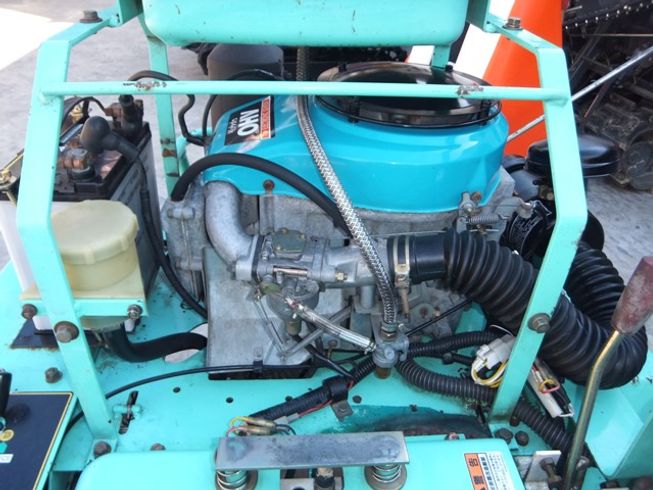 乗用草刈機 SRM831VH 写真６