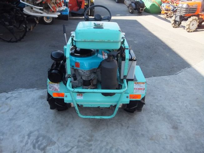 乗用草刈機 SRM831VH 写真３