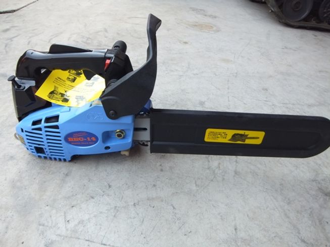 ナカトミ チェーンソー 写真