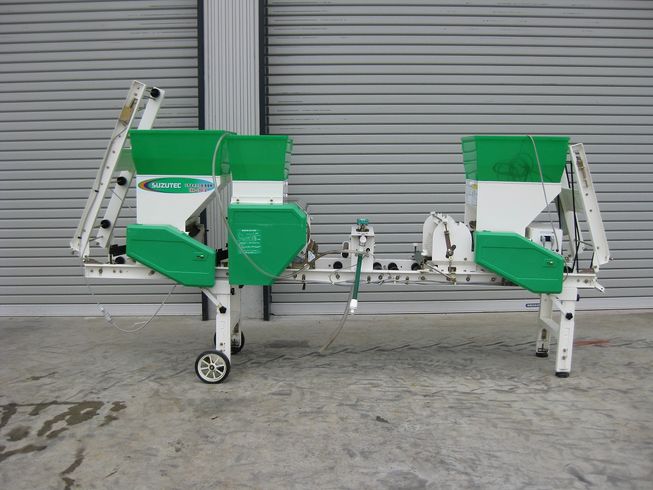 スズテック うすまき全自動播種機 写真