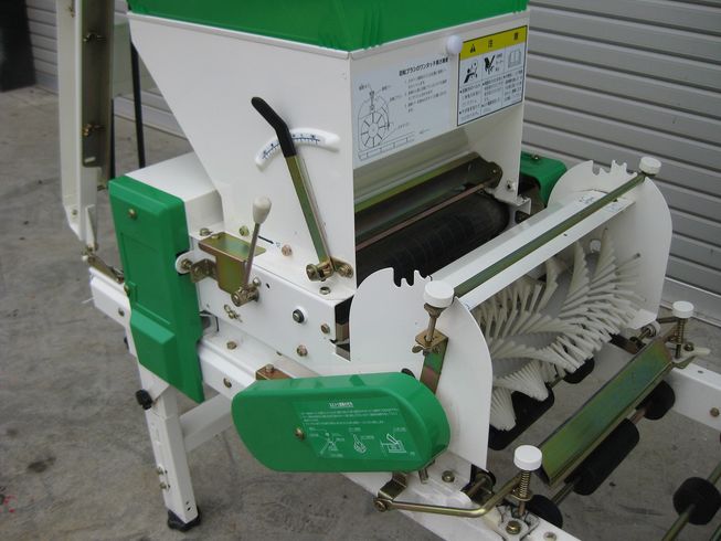 うすまき全自動播種機 THK2007B 写真６