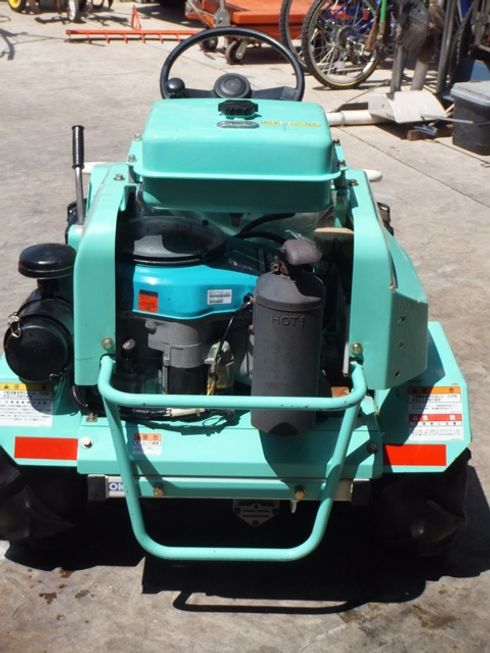 草刈機 SRM831VH 写真３