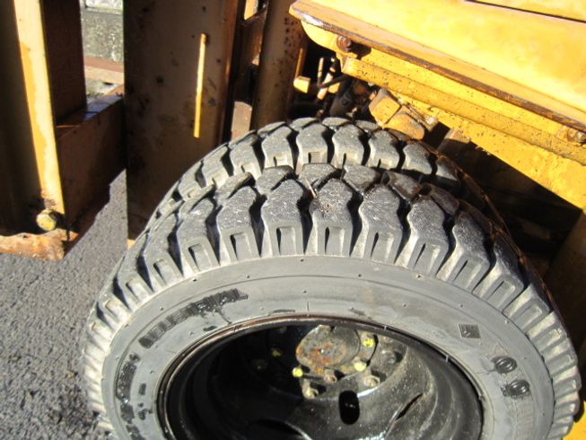 フォークリフト FD１５ 写真３