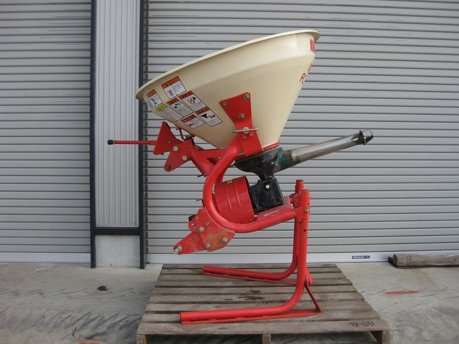 コバシ ブロードキャスター 写真