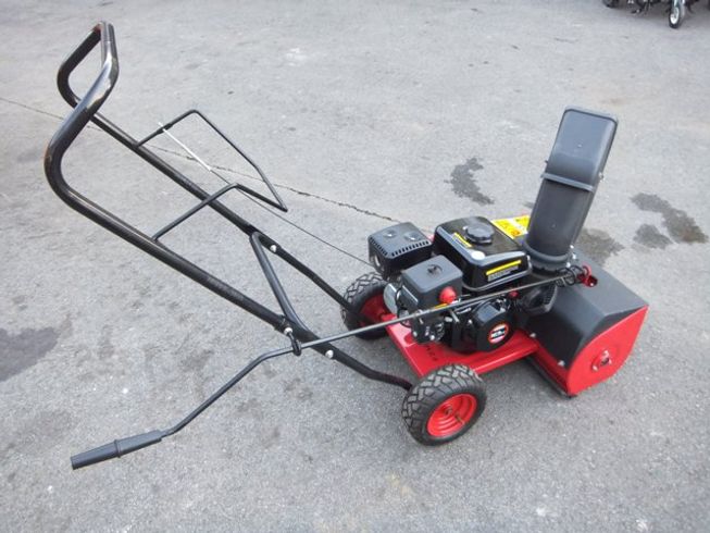 除雪機 スノーバスタ-1000 写真３