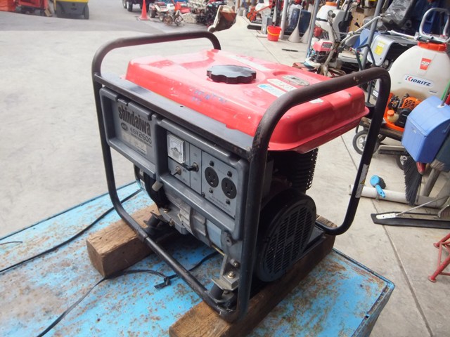 発電機 EGR2600-A 写真５