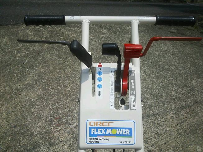 芝刈り 草刈り FL500A 写真５