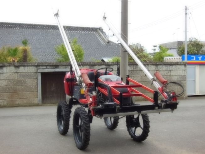 やまびこ ハイクリブームスプレーヤー 写真