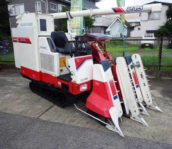 ヤンマー コンバイン 写真