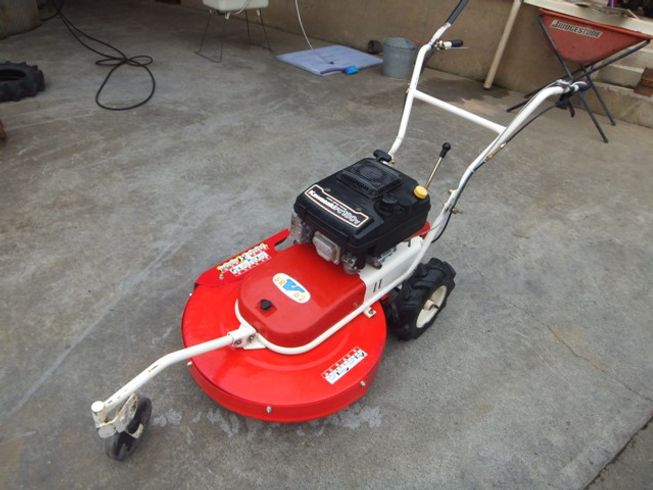 草刈機 SRV62 写真２