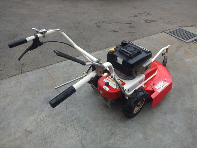 草刈機 SRV62 写真３