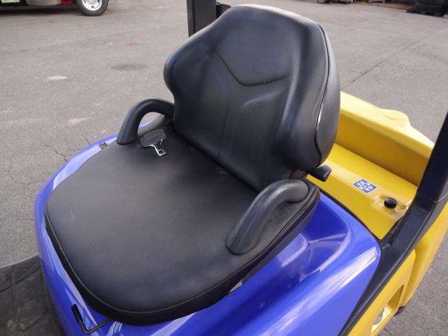 フォークリフト FG20NT-15 写真４