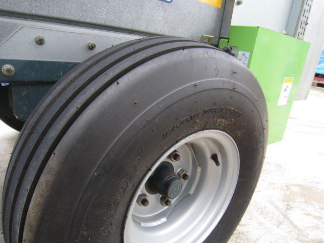 マニアスプレッダー TMS0900ｗ　鹿児島 写真６