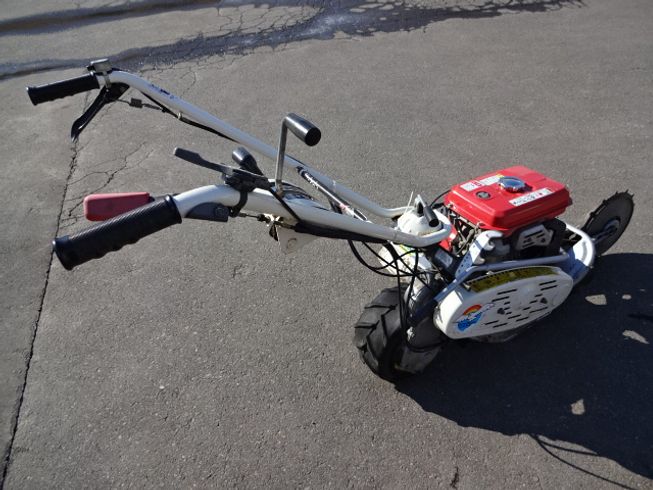 畦草刈機 WM606D 写真２